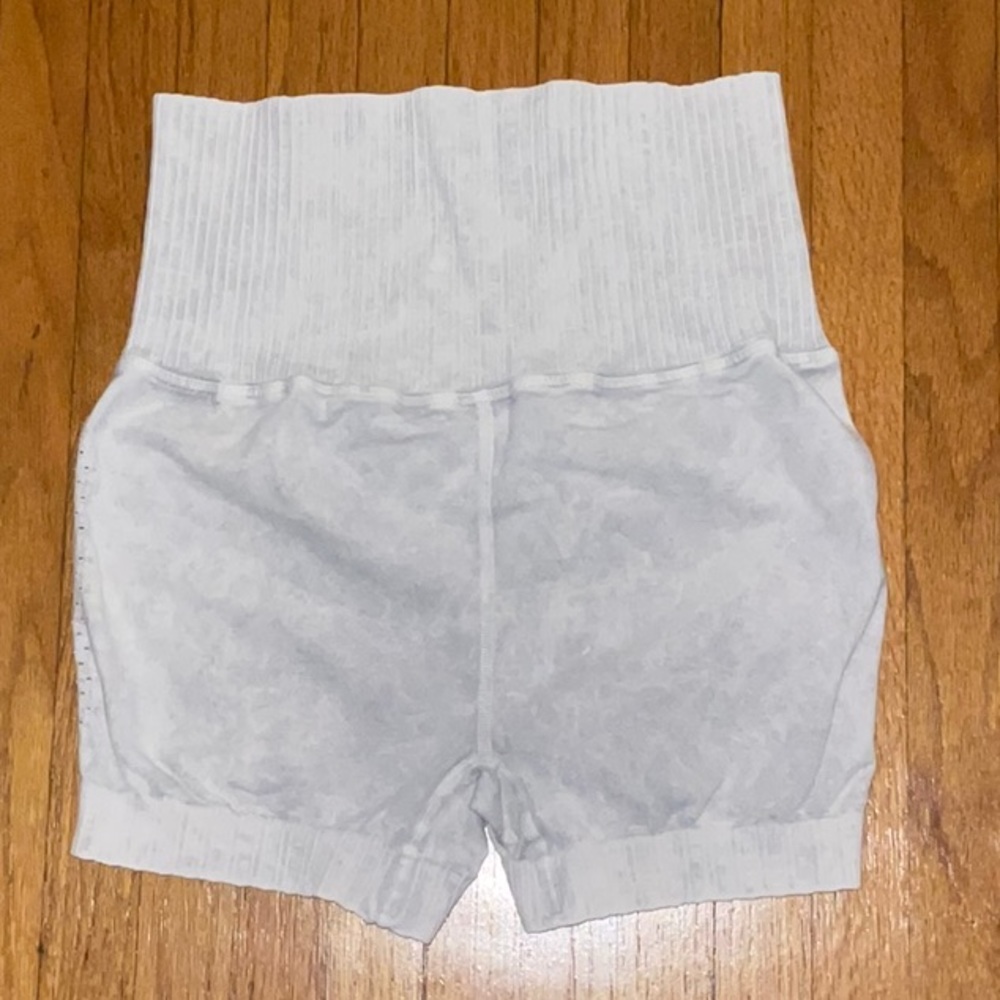 🤍NWOT FREE PEOPLE GOOD KARMA RUNNING  SHORTS - Picture 5 of 6